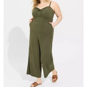 ✨Torrid Olive Green Sleeveless Crop Sz 00 Jumpsuit✨